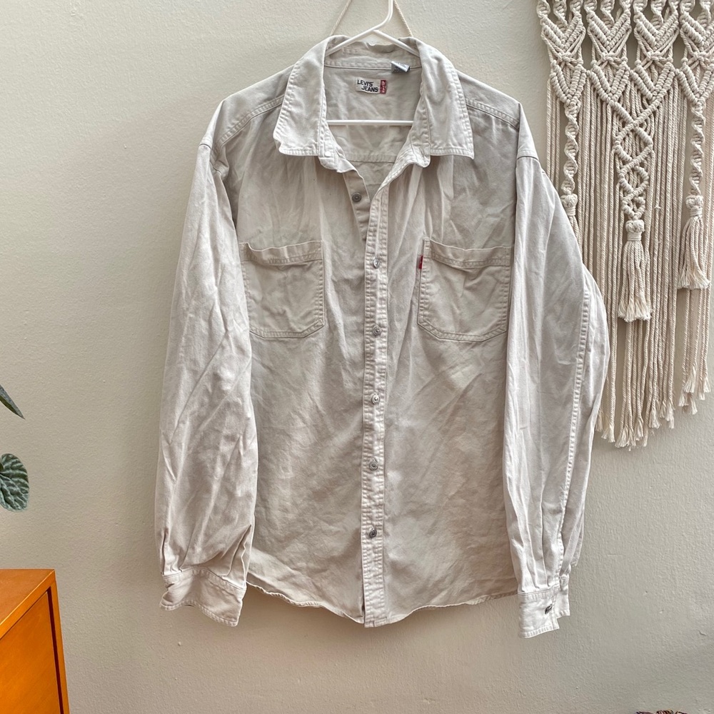 Levi’s Cream Button Up Denim Shirt/Shacket